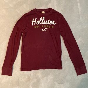 Hollister Long Sleeve Logo Graphic T-Shirt | Color: Burgandy | Size: Medium
